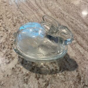 Bunny Clear Glass Oval shaped covered candy or trinket dish. NWT Easter Spring